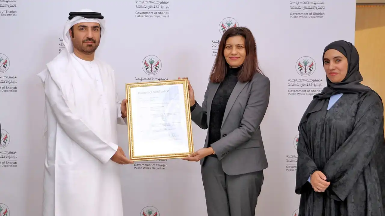 إنجاز جديد.. أشغال الشارقة تحصد شهادة الآيزو ISO 20400 تقديراً للمشتريات المستدامة